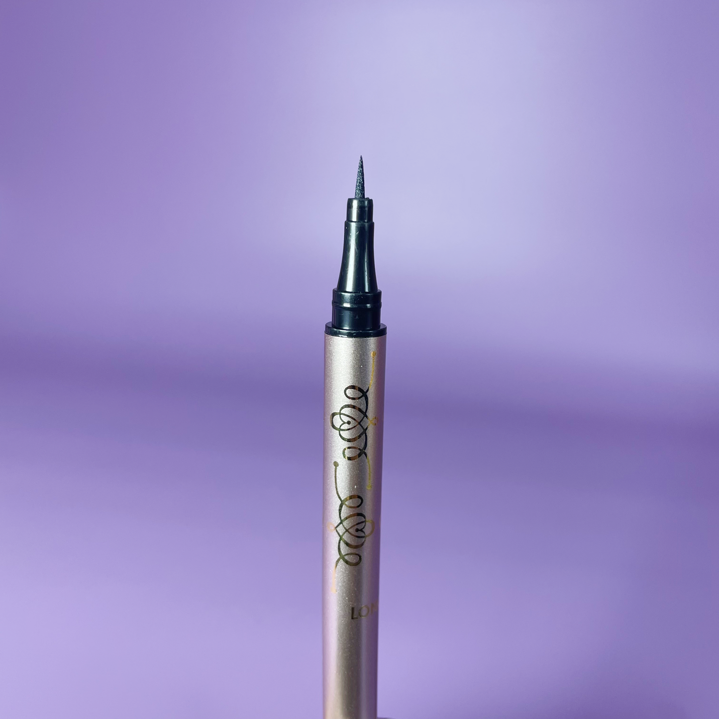 DELINEADOR DE OJOS LARGA DURACION REF:KDF-1150