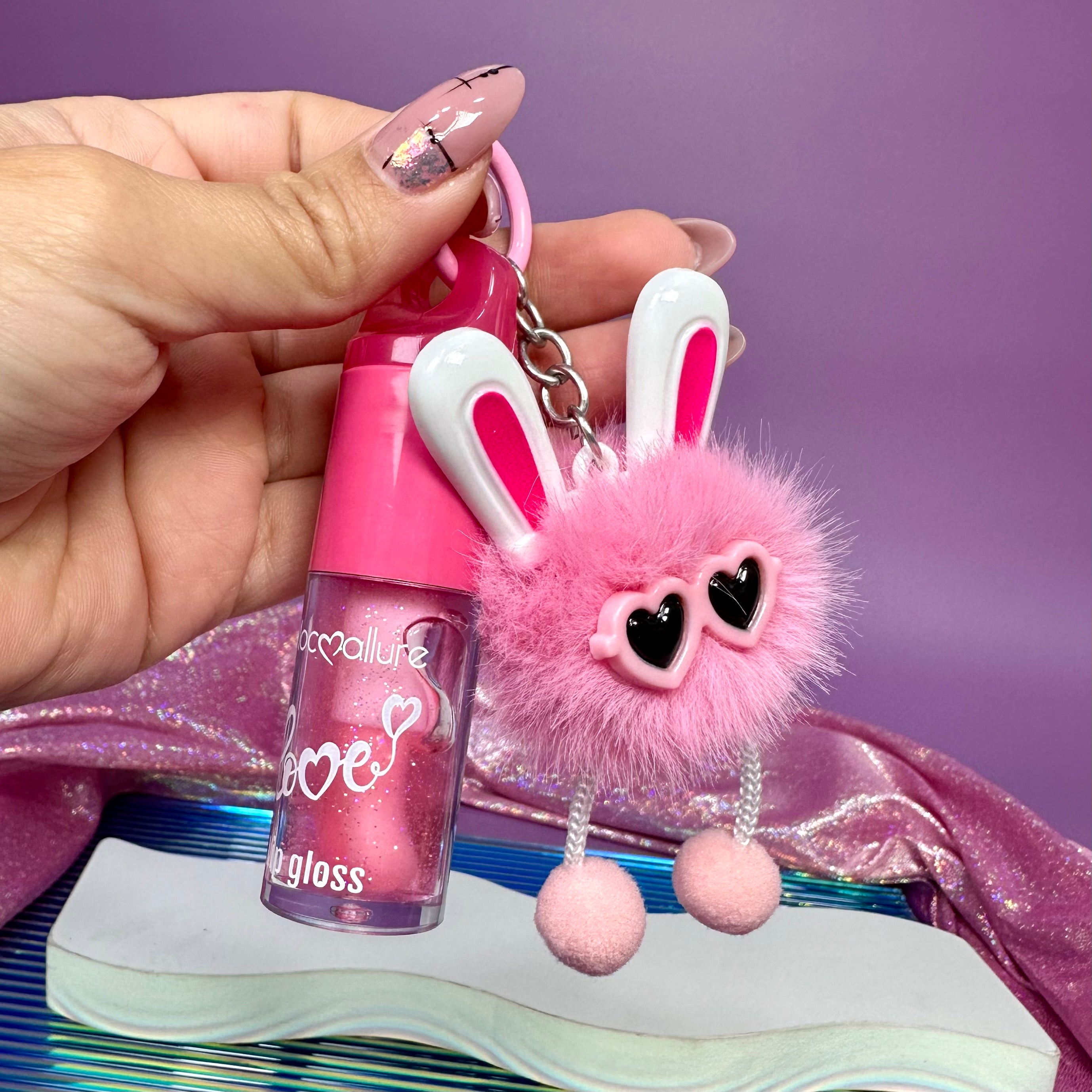 モコモコ☆プロフ必読　出品　3　ピンク　チャンドラー22　02 BRILLO LABIAL LIQUIDO CON LLAVERO REF:MOC2350 – LC beauty