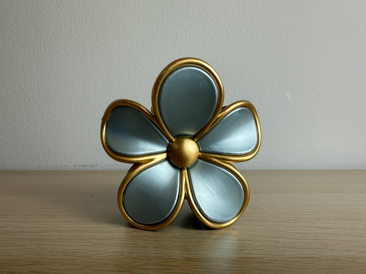 Pinza para cabello flor metalizada REF:JWS-3637