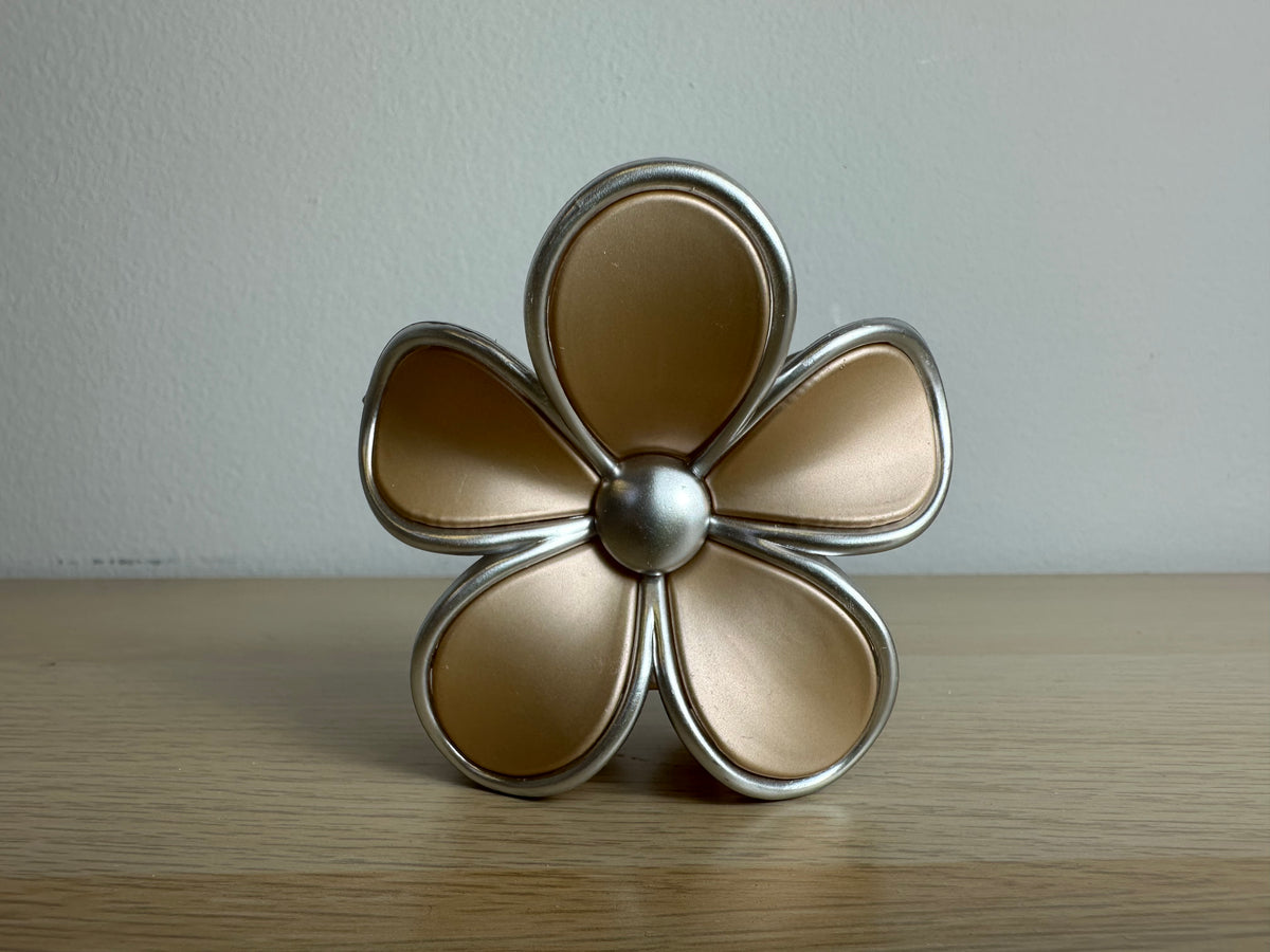 Pinza para cabello flor metalizada REF:JWS-3637