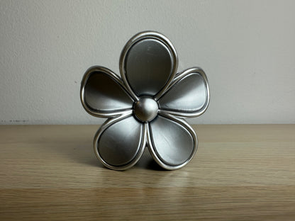 Pinza para cabello flor metalizada REF:JWS-3637