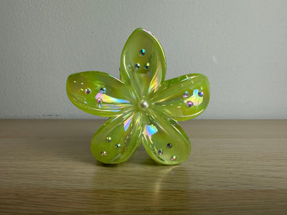 Pinza para cabello flor metalizada REF:JWS-3608
